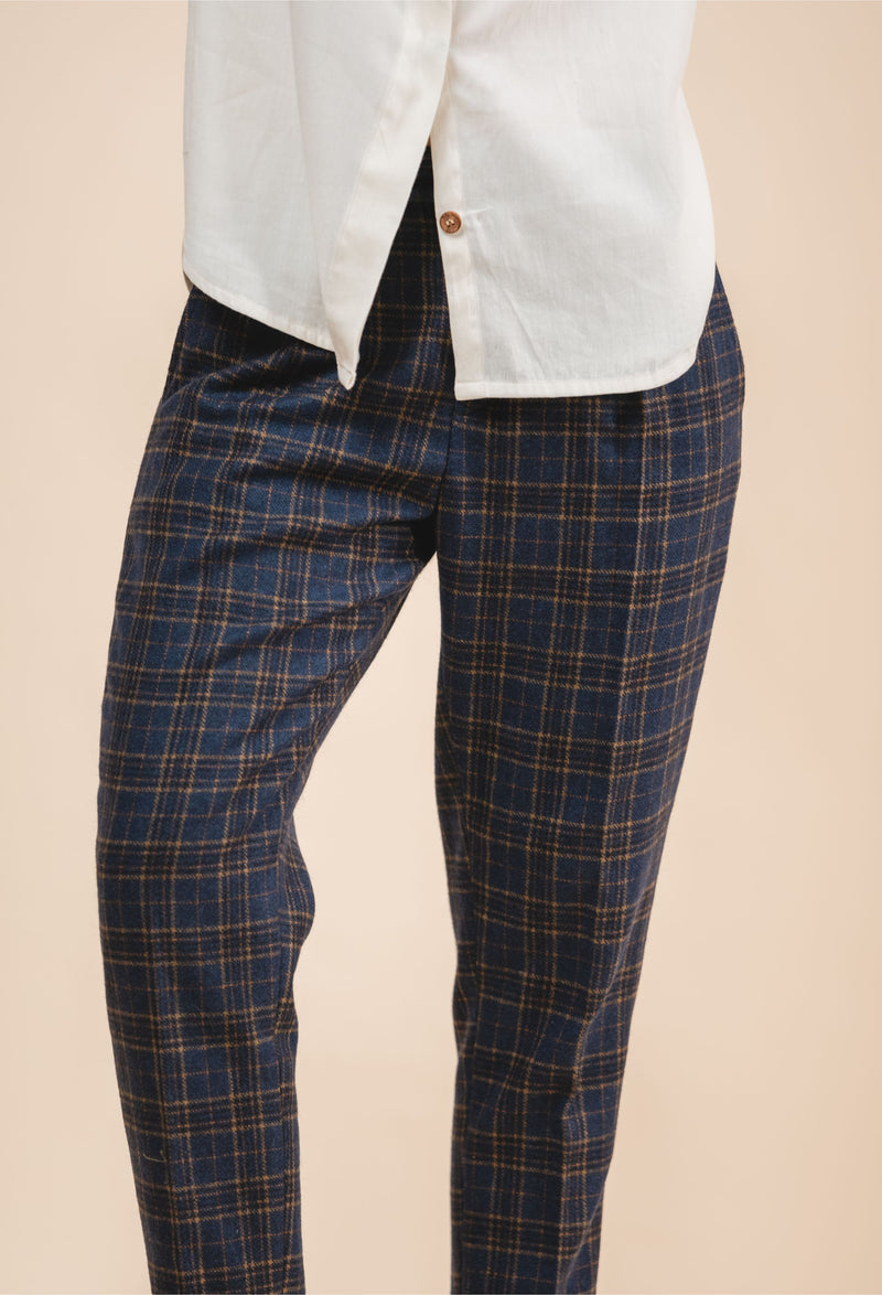 TAPERED SLIM FIT WOOL TROUSER